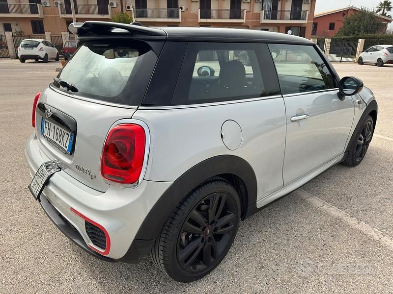Usata Mini Cooper D 115 CV (84 kW) 2016 Grigio Utilitaria