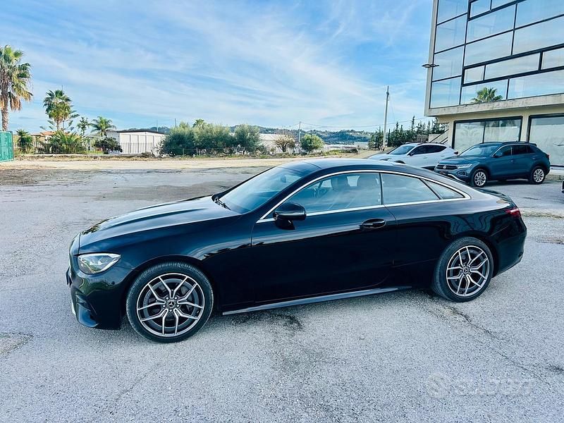 Usata Mercedes E200 AMG Line Premium Plus 197 CV (144 kW) 2023 Nero Coupé