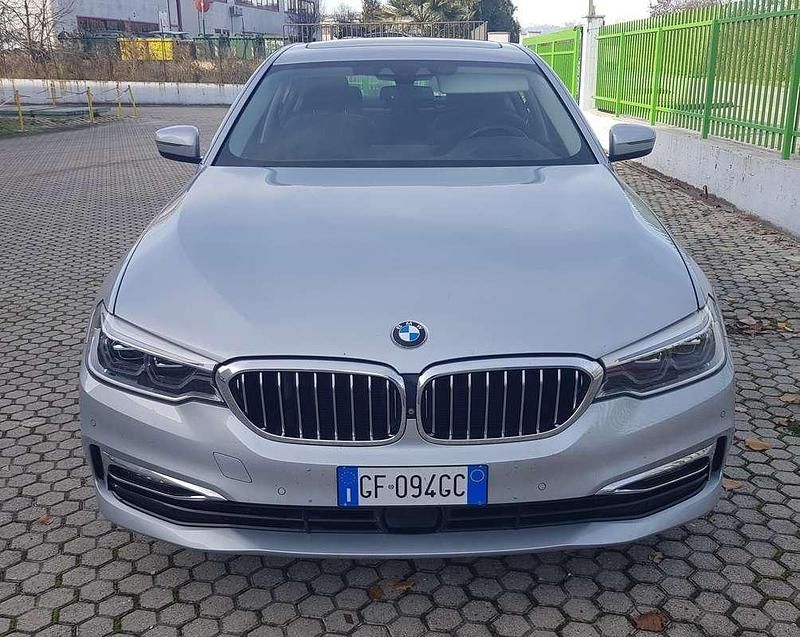 Argento Usata 2017 BMW 530 Luxury Line Tre volumi | 24.800 € (Ottimo prezzo) - Immagine 1/4