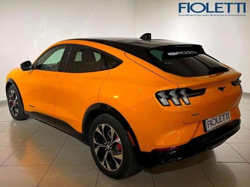 Usata Ford Mustang Mach-E Premium 124 kW (169 CV) 2023 Arancione SUV