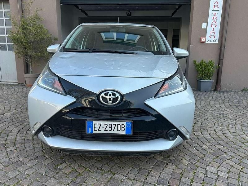 Usata Toyota Aygo X-wave 69 CV (50 kW) 2015 Other Utilitaria