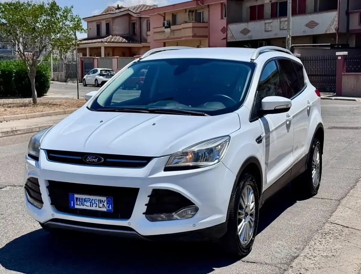 Usata Ford Kuga Titanium 140 CV (102 kW) 2015 Bianco SUV