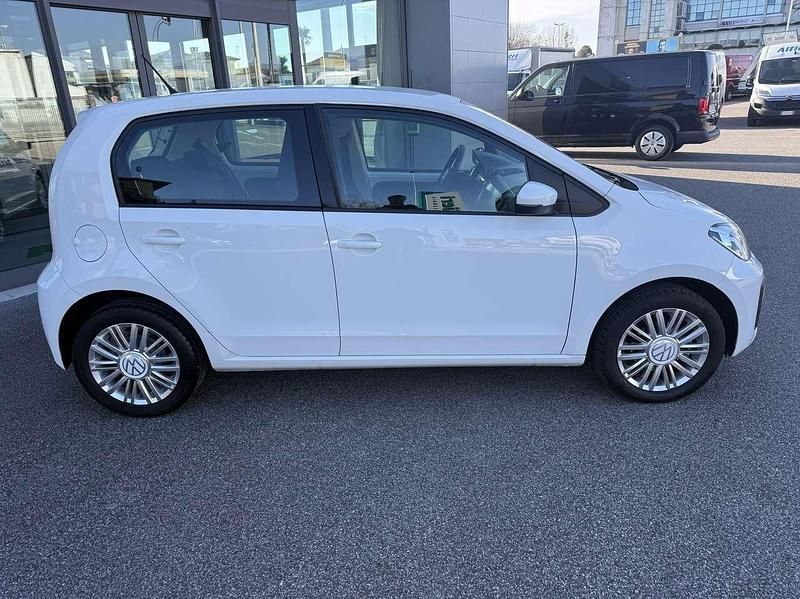 Usata VW up! Move 65 CV (47 kW) 2022 Pure white Utilitaria