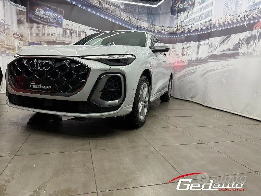 Nuova Audi Q5 Sportback Ambiente 204 CV (150 kW) 2026 Bianco SUV