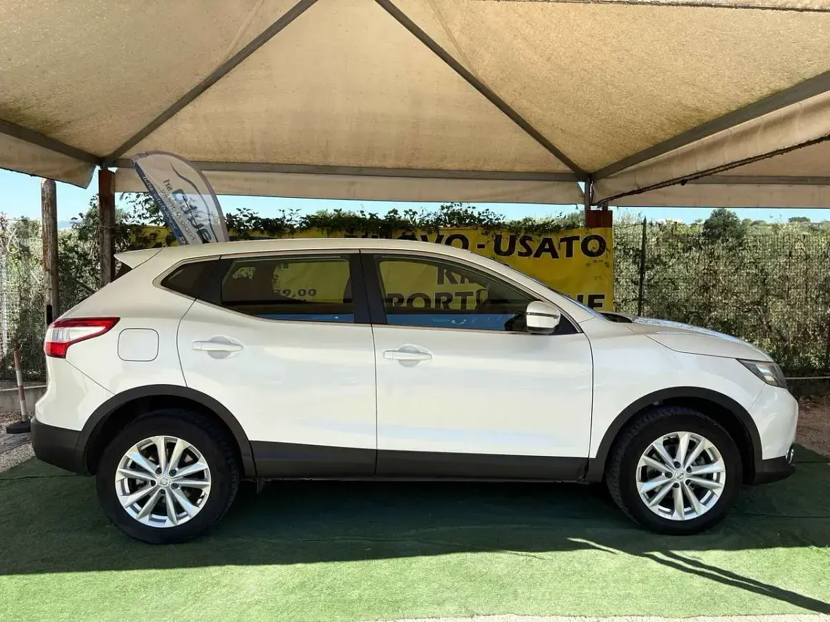 Usata Nissan Qashqai N-Vision 131 CV (96 kW) 2017 Bianco SUV