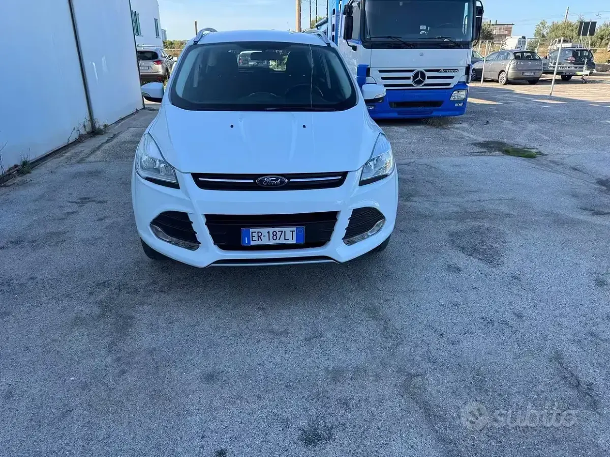 Usata Ford Kuga Titanium 140 CV (102 kW) 2013 Bianco SUV