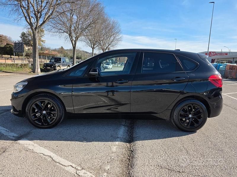 Usata BMW 218 Luxury Line 150 CV (110 kW) 2018 Nero Station wagon