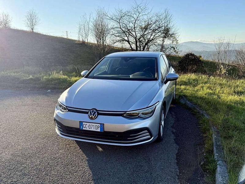 Usata VW Golf VIII Edition 116 CV (85 kW) 2020 Argento Berlina