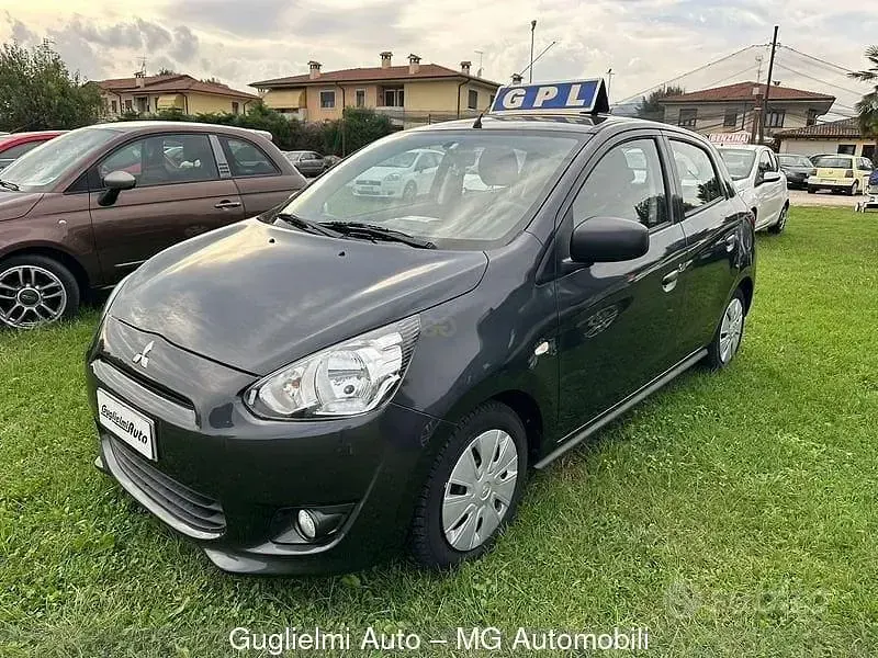 Usata Mitsubishi Space Star Intense 71 CV (52 kW) 2014 Nero Monovolume