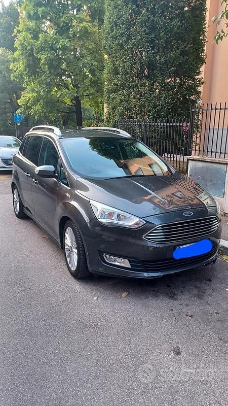 Käytetty Ford C-MAX Titanium 105 HP (77 kW) 2018 Harmaa Tila-auto