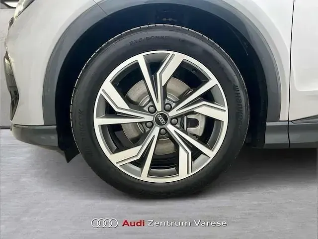 Usado Audi Q4 Sportback e-tron S-Line 210 kW (286 CV) 2025 Plateado SUV