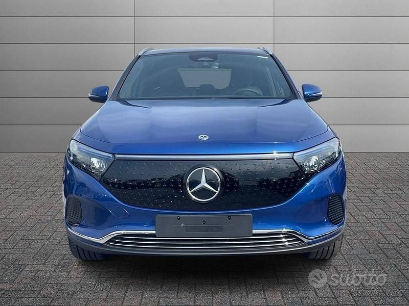 Nuova Mercedes EQA250+ 139 kW (190 CV) 2025 Blu SUV