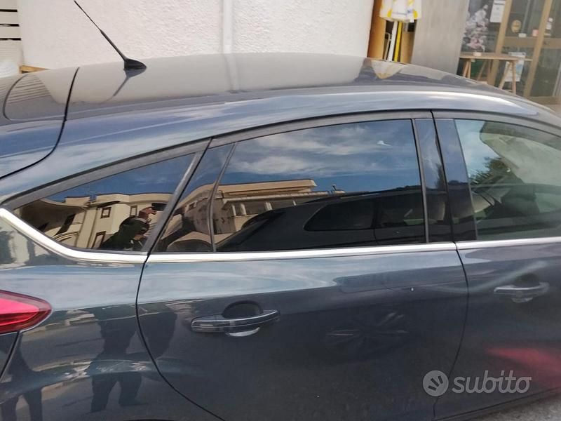 Usata Ford Focus 95 CV (69 kW) 2012 Berlina