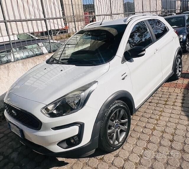 Begagnad Ford Ka Plus Active 95 HK (69 kW) 2018 Vit Halvkombi