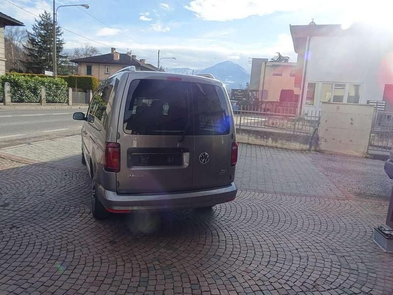 Usata VW Caddy Maxi 122 CV (89 kW) 2017 Beige mojave Monovolume
