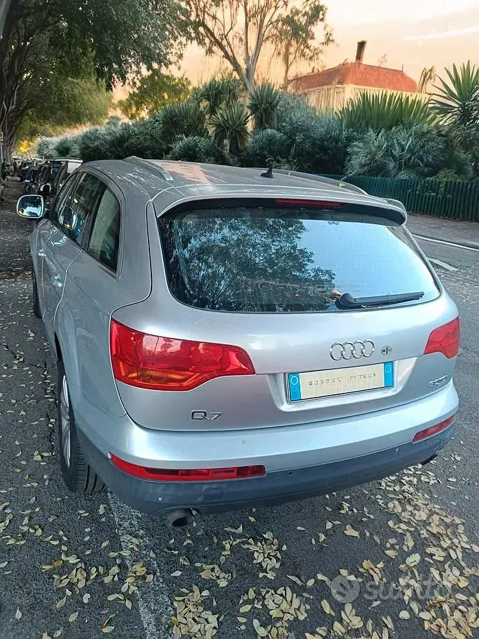 Usata Audi Q7 233 CV (171 kW) 2007 Grigio SUV