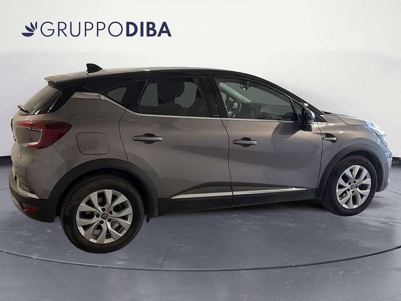 Usata Renault Captur Intens 159 CV (116 kW) 2022 Grigio SUV