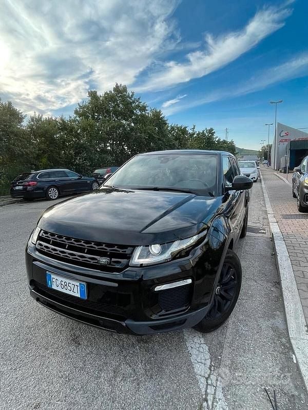 Usata Land Rover Range Rover evoque SE 150 CV (110 kW) 2017 Nero SUV