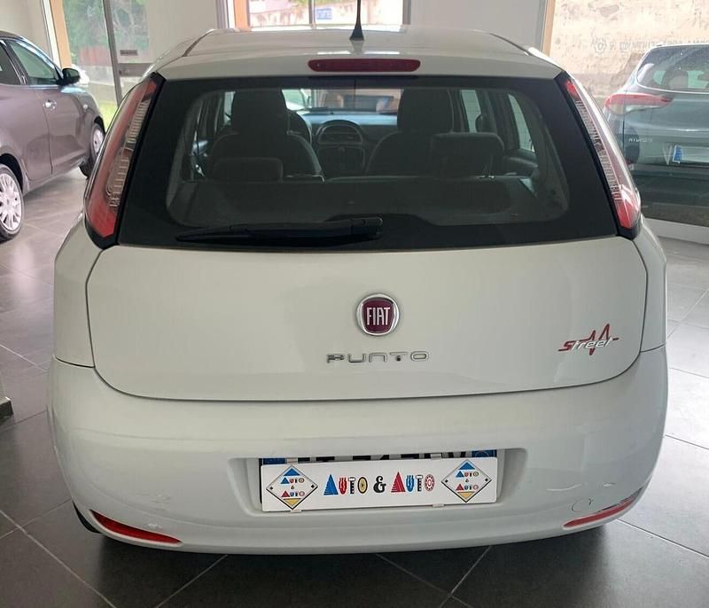 Usata Fiat Punto Street 75 CV (55 kW) 2014 Bianco Berlina