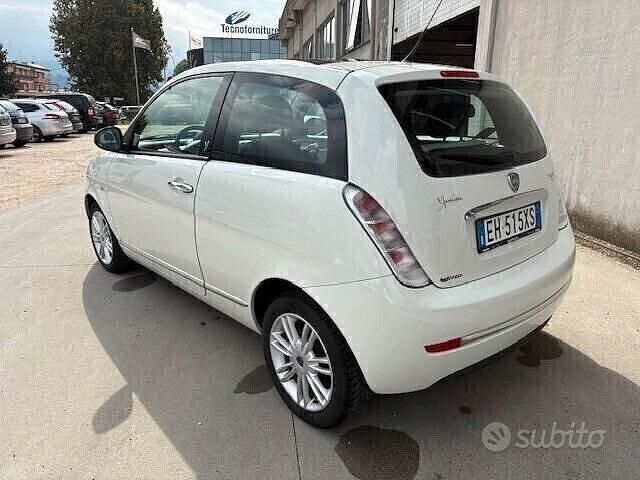Usata Lancia Ypsilon S 95 CV (69 kW) 2011 Bianco Utilitaria