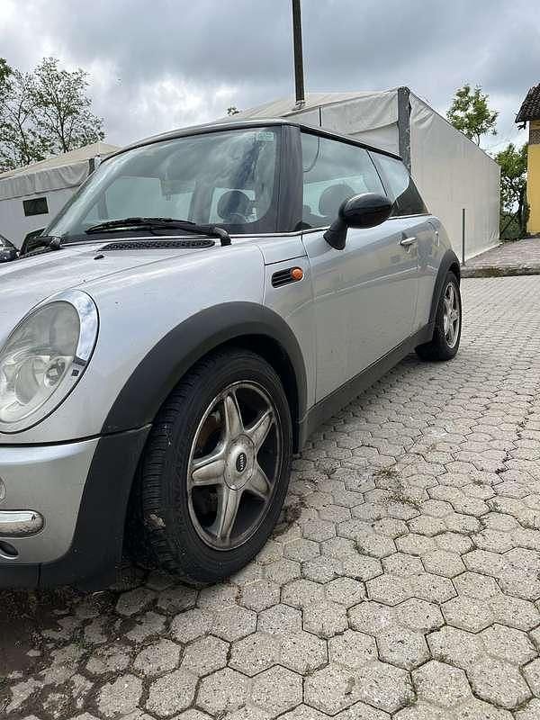 Usata Mini Cooper 116 CV (85 kW) 2002 Utilitaria