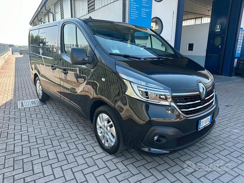 Usata Renault Trafic 145 CV (106 kW) 2021 Nero Monovolume