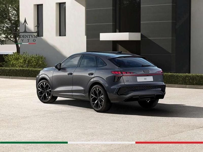 Nuova Audi Q3 Sportback S-Line 204 CV (150 kW) 2026 Grigio SUV