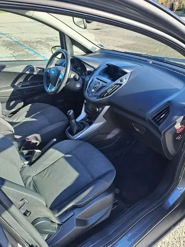 Usata Ford B-MAX Titanium 86 CV (63 kW) 2016 Monovolume