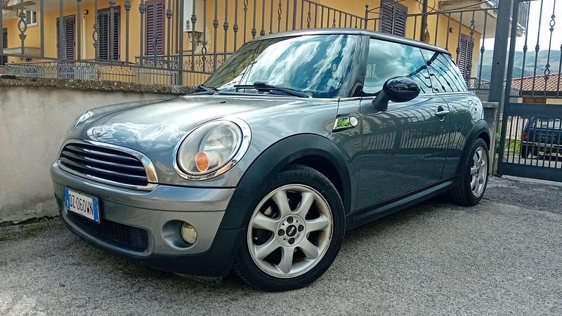 Usata 2010 Mini Cooper Due volumi | 3400 € (Ottimo prezzo) - Immagine 1/4