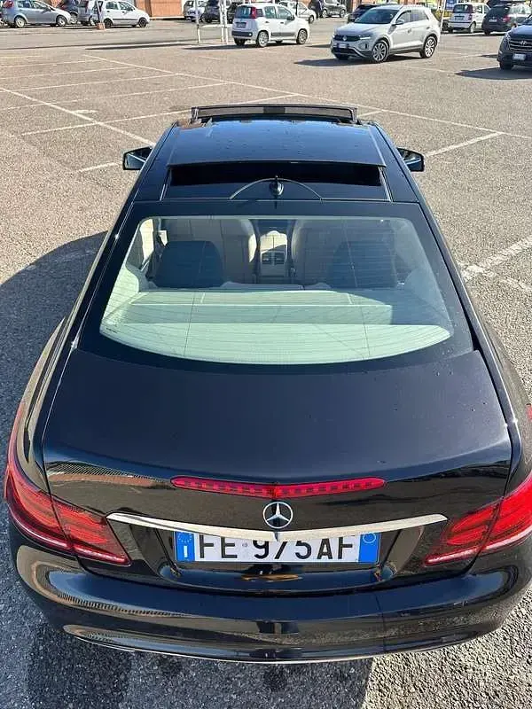 Usata Mercedes E220 Premium 170 CV (125 kW) 2015 Nero Coupé