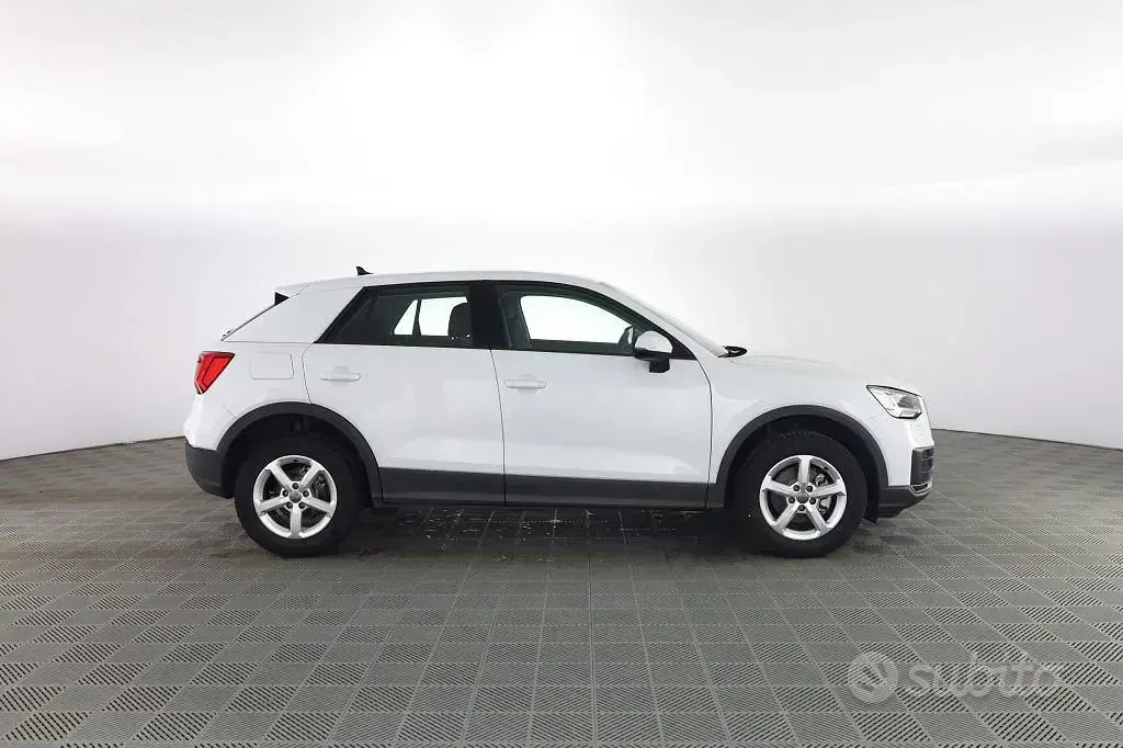 Usata Audi Q2 Business 116 CV (85 kW) 2020 Bianco ghiaccio SUV