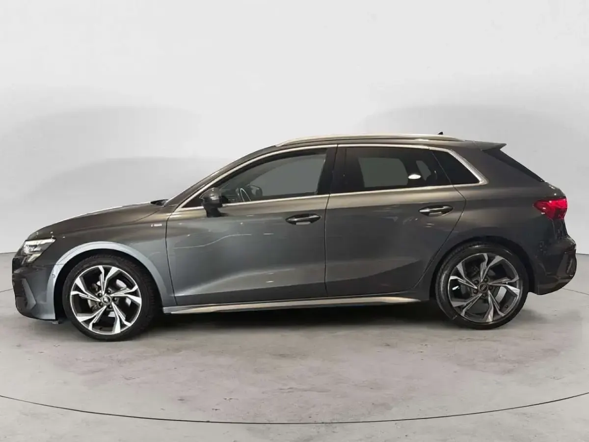 Usata Audi A3 S-Line 116 CV (85 kW) 2022 Grigio Berlina