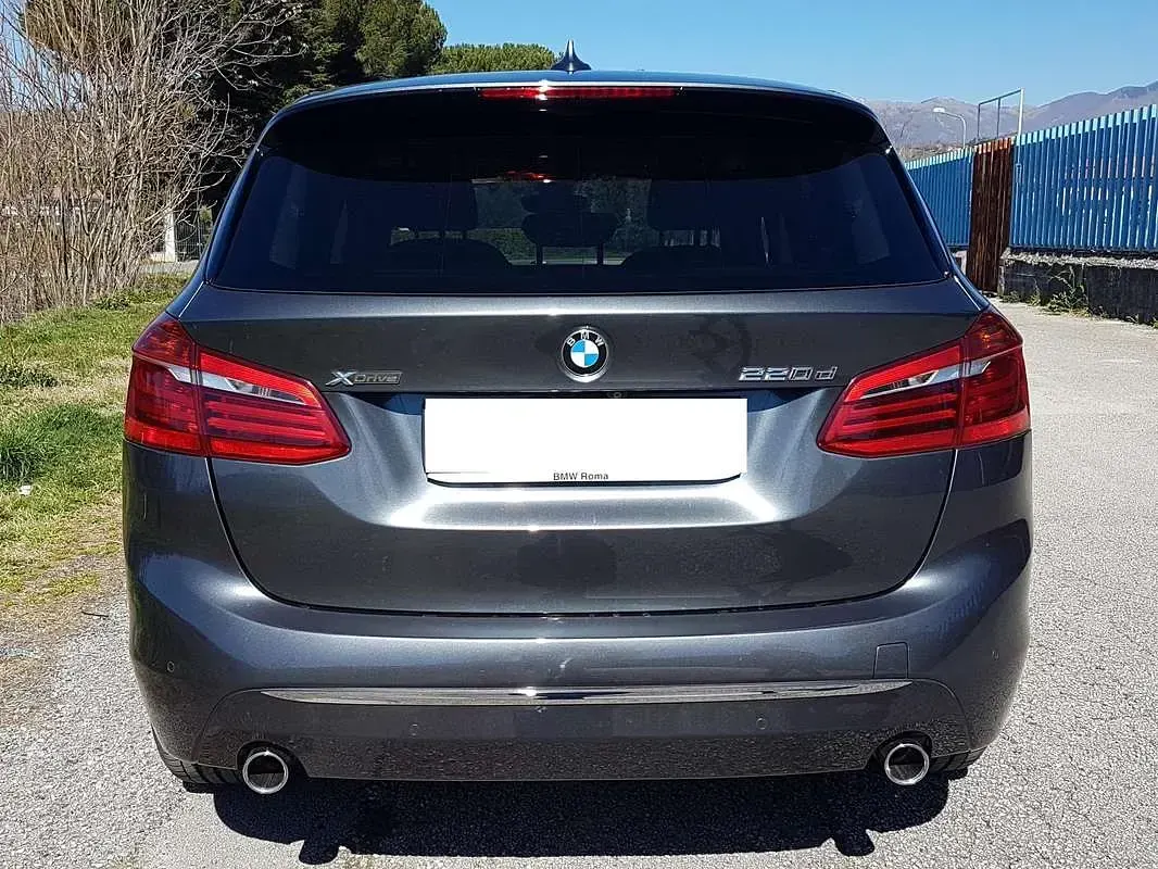 Usata BMW 220 Active Tourer Luxury Line 190 CV (139 kW) 2015 Grigio Monovolume