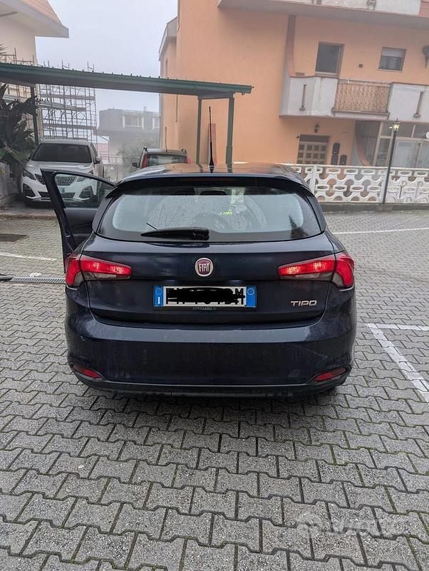 Usata Fiat Tipo 2017 Blu Berlina