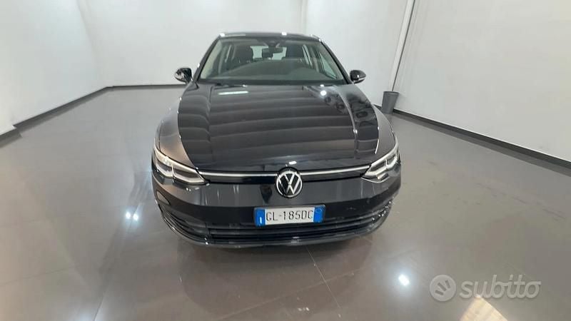 Usata VW Golf VIII Life 115 CV (84 kW) 2022 Nero Berlina