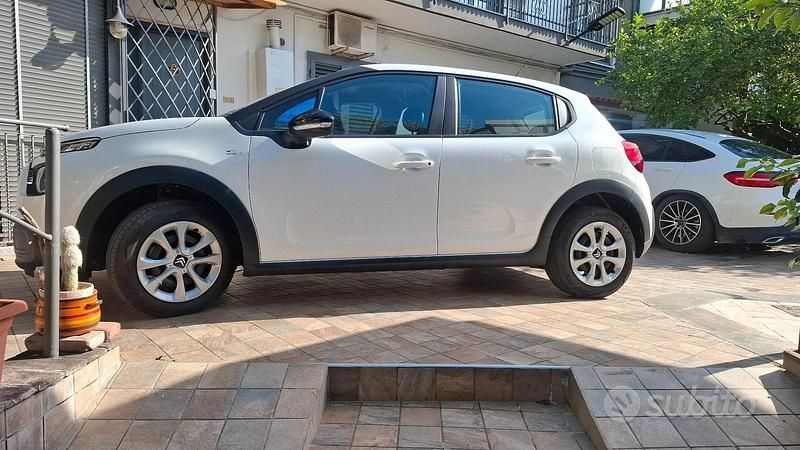 Usata Citroën C3 Shine 102 CV (75 kW) 2021 Bianco Utilitaria