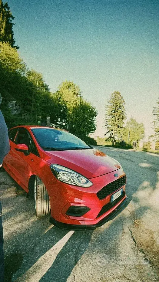 Usata Ford Fiesta ST-Line 86 CV (63 kW) 2019 Rosso Utilitaria
