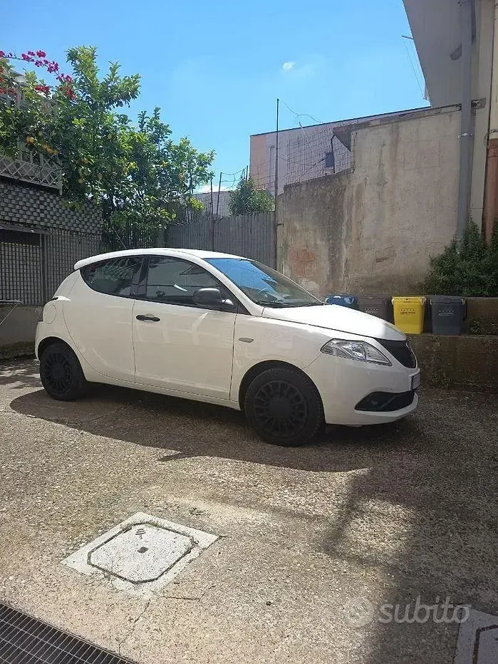Usata Lancia Ypsilon 95 CV (69 kW) 2018 Utilitaria