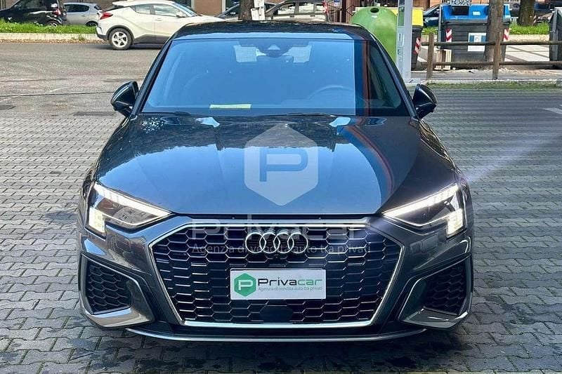 Usata Audi A3 Sportback S-Line 131 CV (96 kW) 2023 Grigio Utilitaria