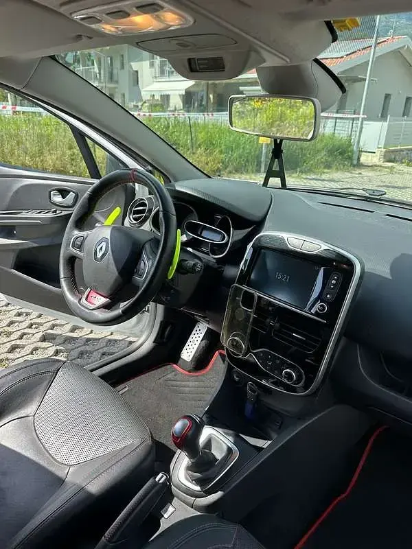 Usata Renault Clio IV Trophy 220 CV (161 kW) 2016 Bianco Berlina