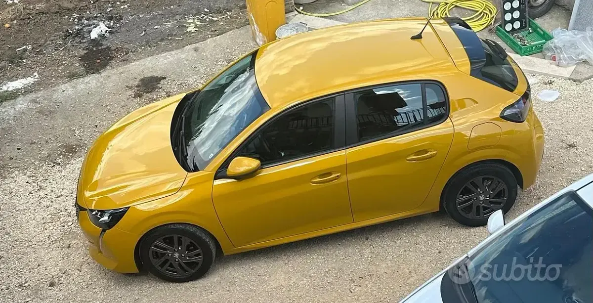 Usata Peugeot 208 102 CV (75 kW) 2021 Giallo Utilitaria