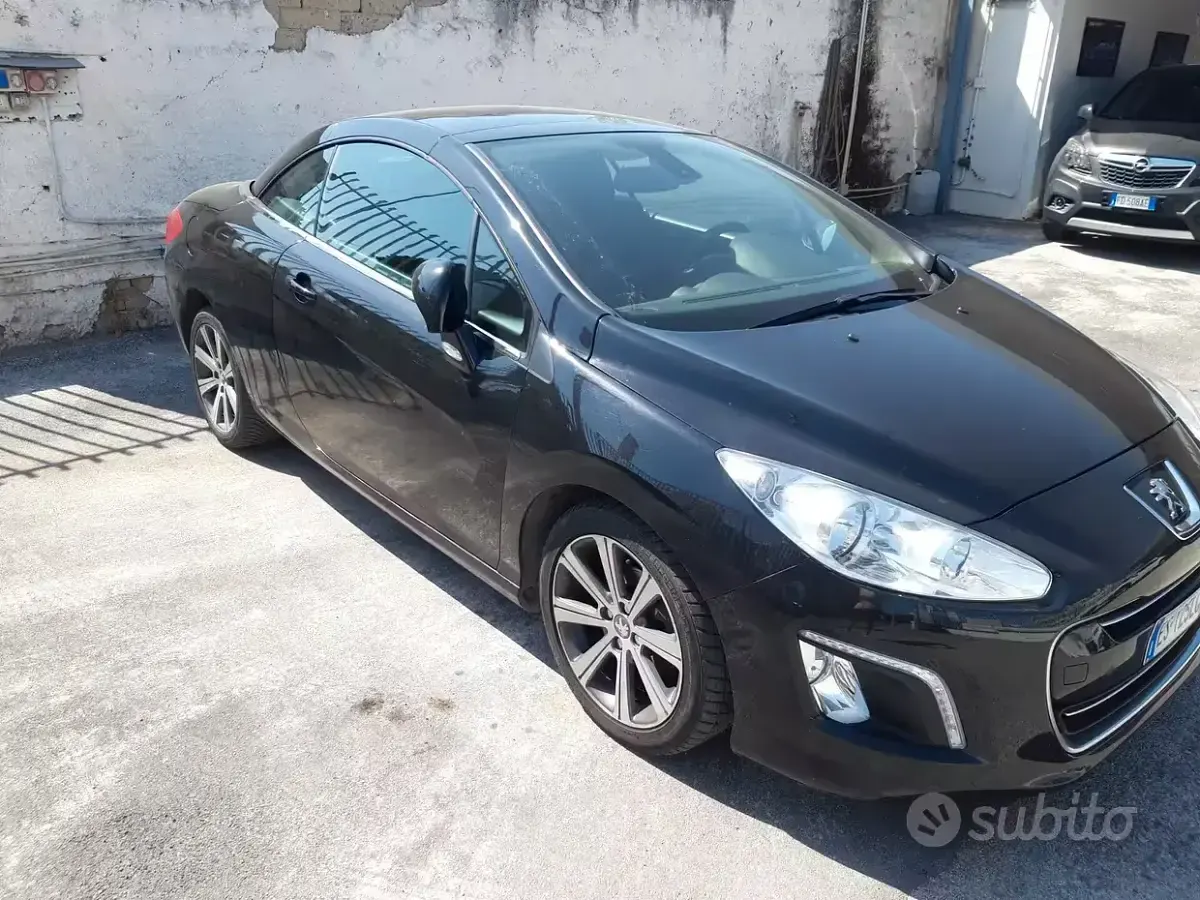 Usata Peugeot 308 114 CV (83 kW) 2013 Nero Cabrio
