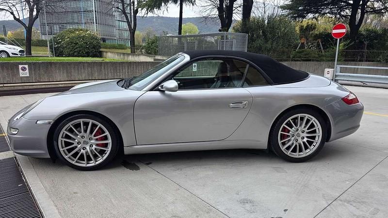 Usata Porsche 911 Carrera S Cabriolet 355 CV (261 kW) 2006 Grigio Cabrio