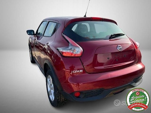 Usata Nissan Juke Acenta 117 CV (86 kW) 2013 Rosso metallizzato SUV