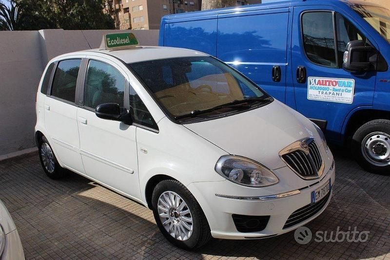Usata Lancia Musa 95 CV (69 kW) 2012 Bianco Monovolume