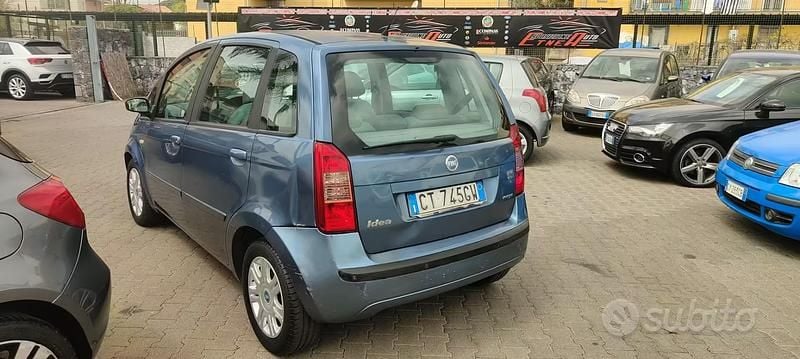 Usata Fiat Idea Dynamic 100 CV (73 kW) 2005 Grigio Monovolume