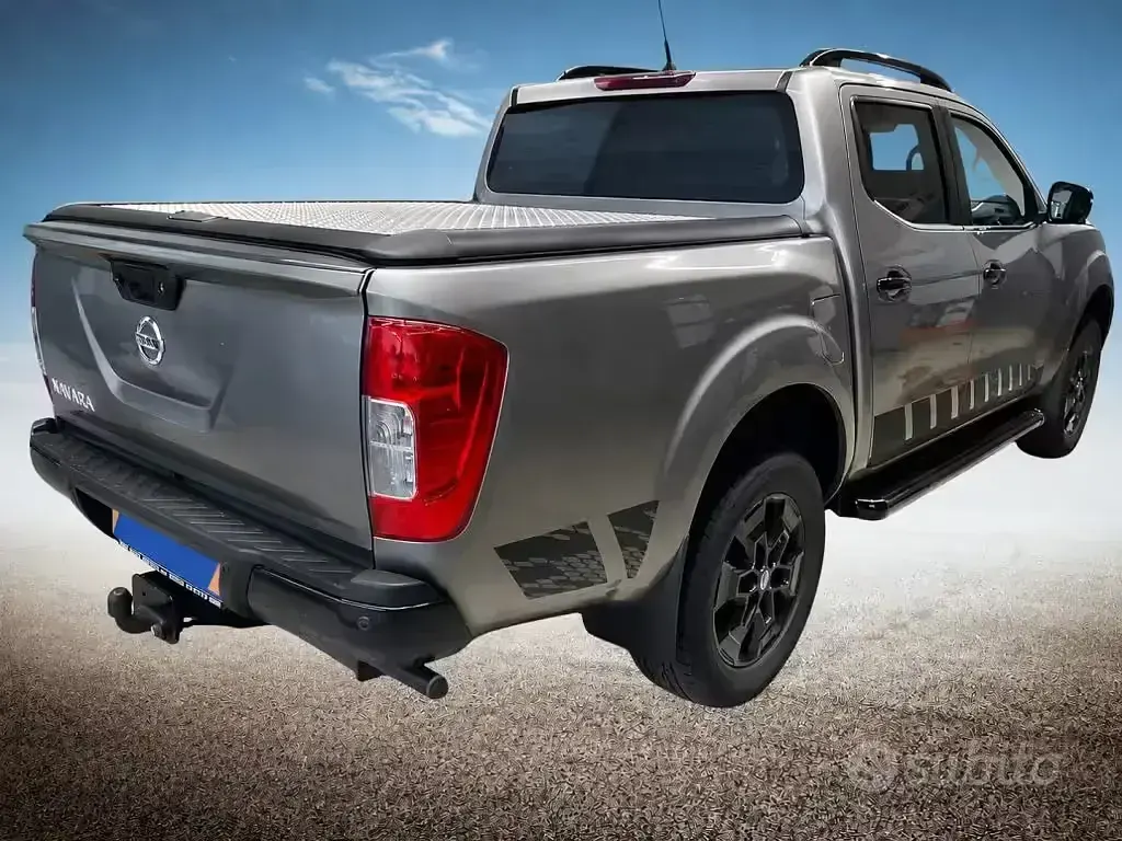 Usata Nissan Navara N-Guard 190 CV (139 kW) 2022 Grigio Pick-up