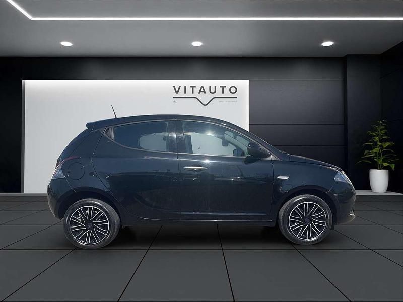 Usata Lancia Ypsilon 69 CV (50 kW) 2023 Other Utilitaria