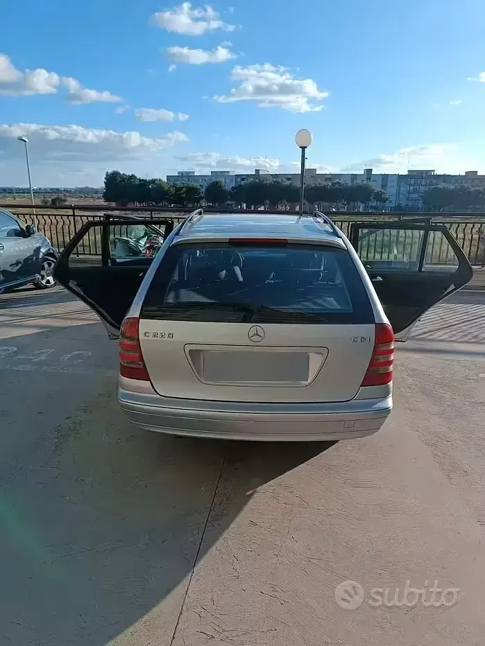 Usata Mercedes C220 143 CV (105 kW) 2002 Station wagon