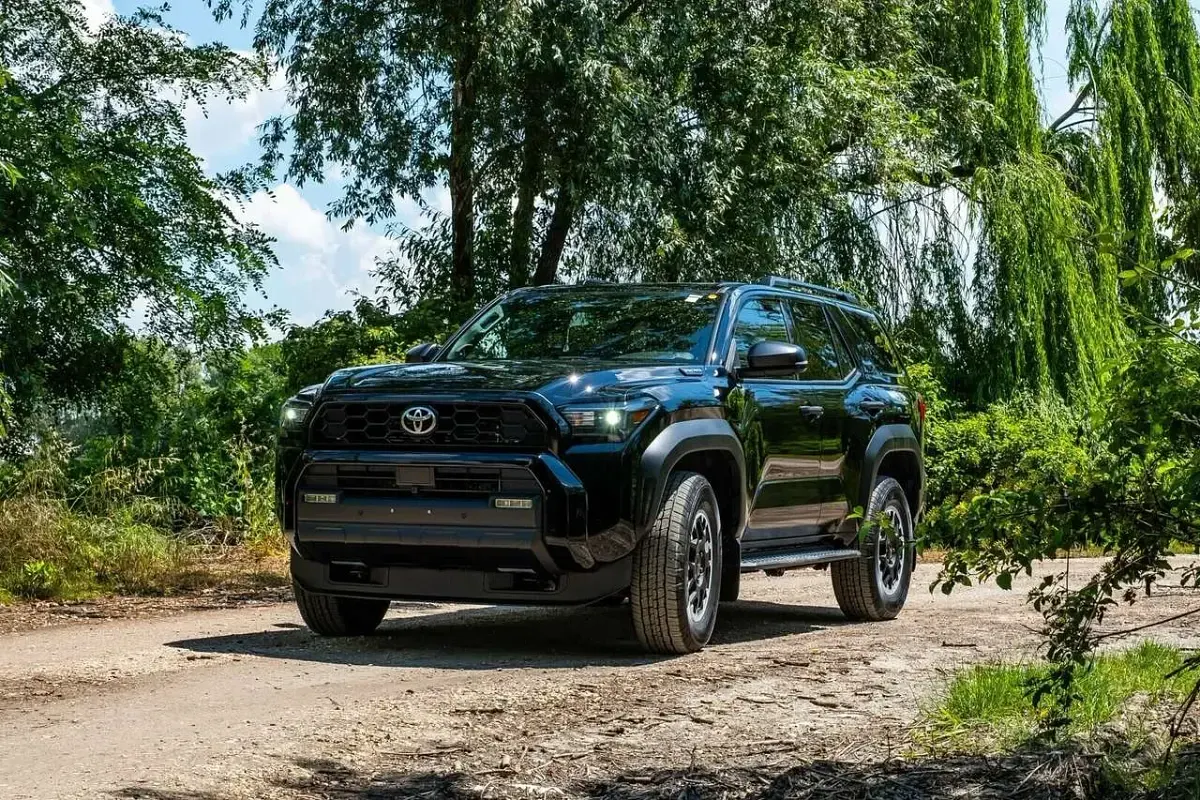 Nuova Toyota 4 Runner 326 CV (239 kW) 2026 Nero SUV